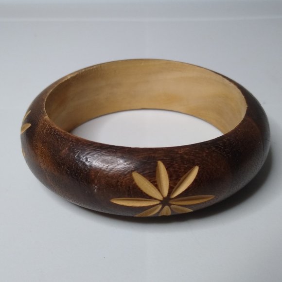 Vintage Wood Flower Bangle - Picture 1 of 13
